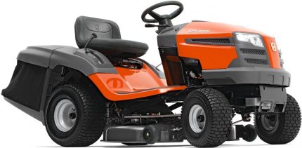 Tracteur de pelouse Husqvarna TC 138L – article retourné avec pare-chocs et avec de légères rayures